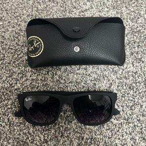Ray Ban Justin classic sunglasses